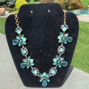 Costume jewelry necklace